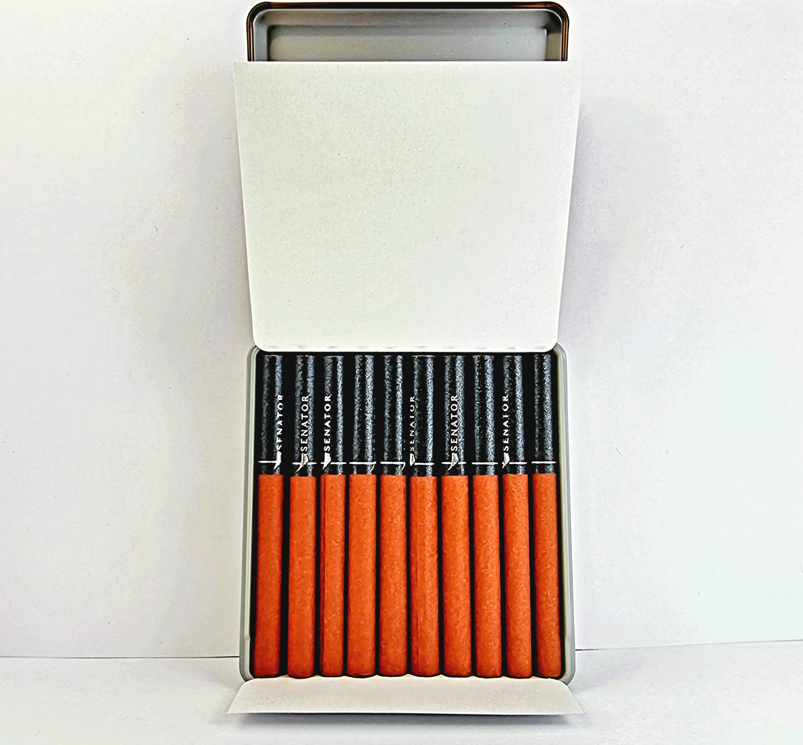 سناتور فلزی شکلاتی